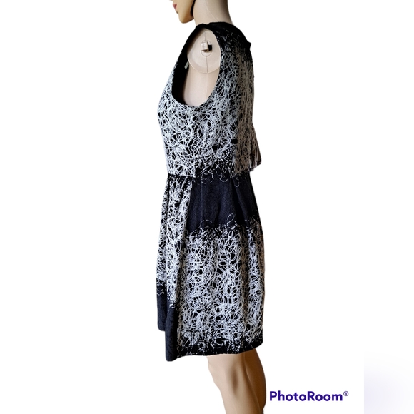 Zuiki black and white dress from Italy - Picture 4 of 8